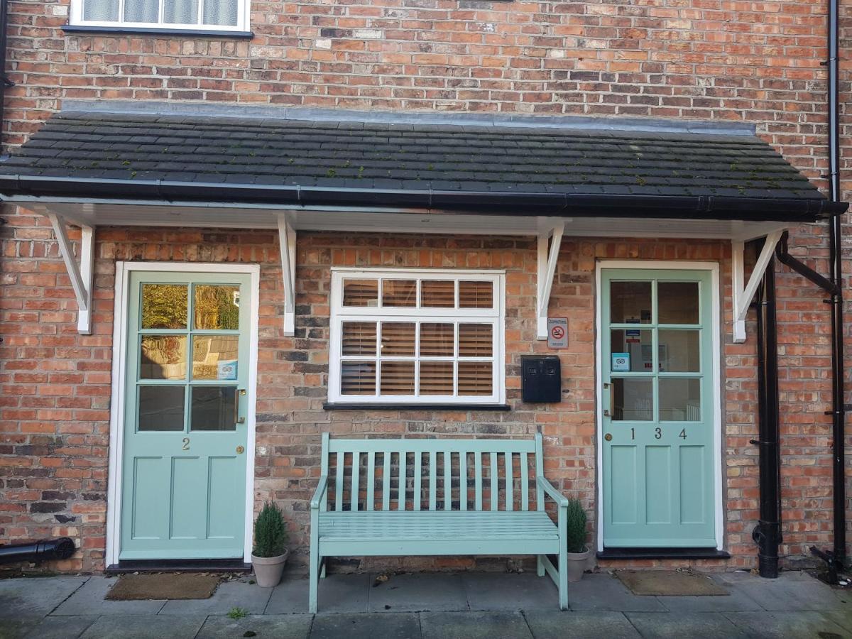 Red Cow Nantwich Bed & Breakfast Крю Екстериор снимка