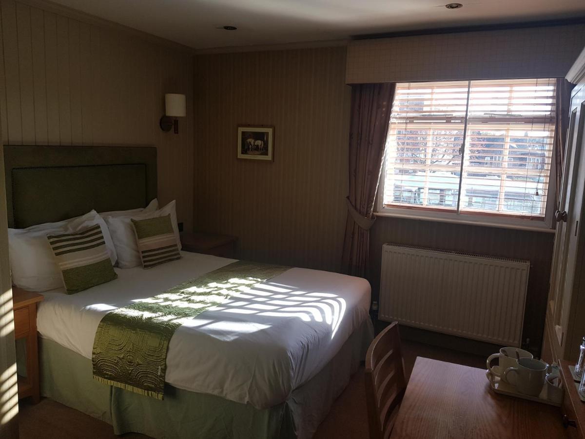 Red Cow Nantwich Bed & Breakfast Крю Екстериор снимка